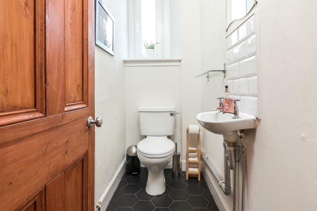 Lovely Central Edinburgh Apartment المظهر الخارجي الصورة